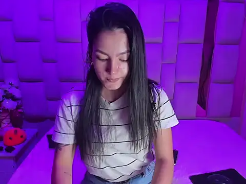 Gisell Squirt  online show from 18, 11, 2025