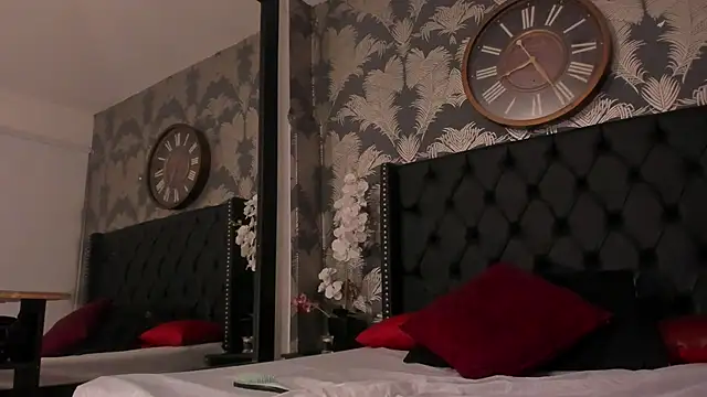 Snapshot of Valeria_Collin chatting on 2, 12, 2025 Valeria Collin online show from 2, 12, 2025