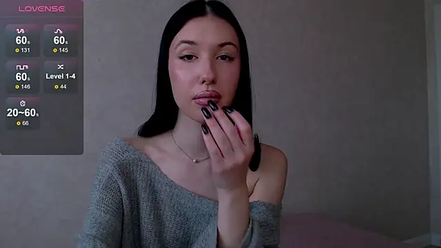 Isabella Fontana online show from 13, 10, 2025