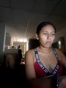 Snapshot of alicemey10 chatting on 6, 11, 2025 alicemey10 online show from 6, 11, 2025