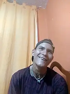 Snapshot of ryan_s8 chatting on 6, 10, 2025 ryan s8 online show from 6, 10, 2025