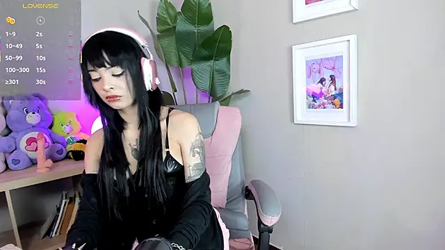 Bayonetta doll online show from 22, 10, 2025