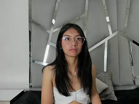 Mia clark18 online show from 21, 10, 2025