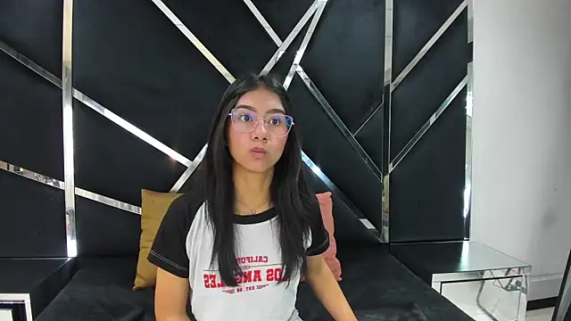 Mia clark18 online show from 29, 10, 2025