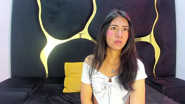 Mia clark18 online show from 8, 11, 2025