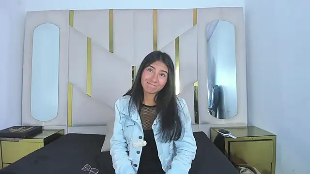 Mia clark18 online show from 16, 11, 2025