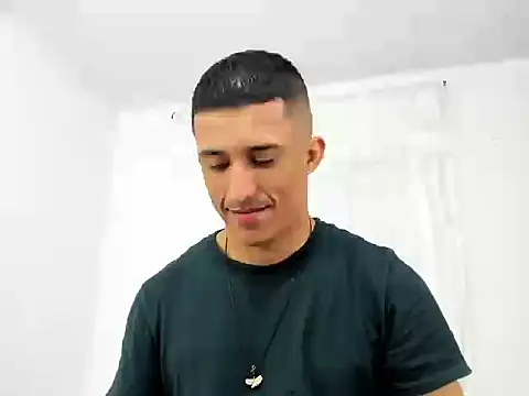 Snapshot of Muscle_man07 chatting on 15, 11, 2025 Muscle man07 online show from 15, 11, 2025