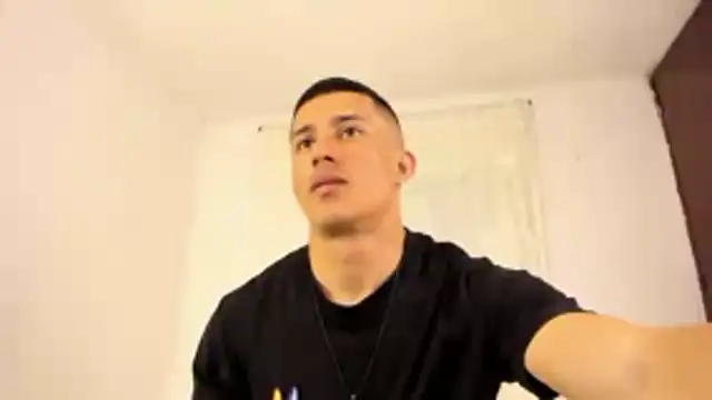 Snapshot of Muscle_man07 chatting on 15, 11, 2025 Muscle man07 online show from 15, 11, 2025