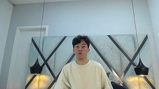 Austin Reeds online show from 19, 11, 2025