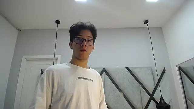 Austin Reeds online show from 26, 11, 2025