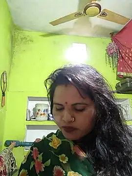 Snapshot of ALEXXA_143 chatting on 4, 12, 2025 ALEXXA 143 online show from 4, 12, 2025