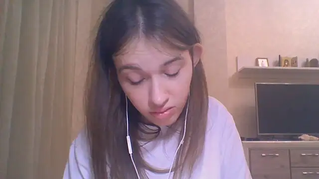 CeyaLier online show from 9, 10, 2025