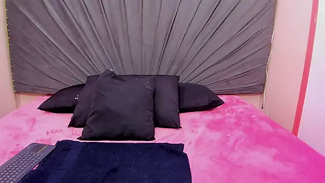 saray-Rousse online show from 23, 10, 2025