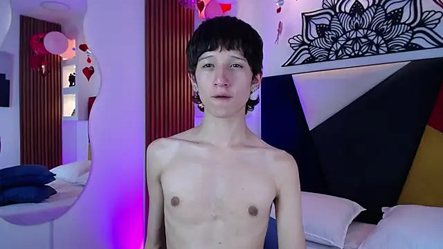 Emo Boy  online show from 13, 2, 2026