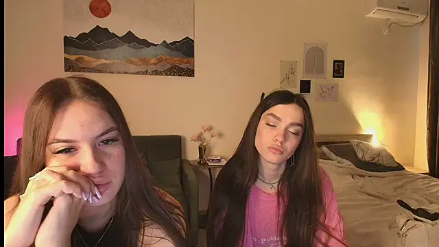 MayaGlow online show from 9, 1, 2026