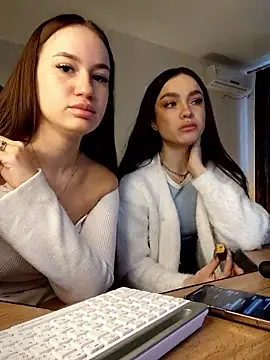 MayaGlow online show from 18, 1, 2026