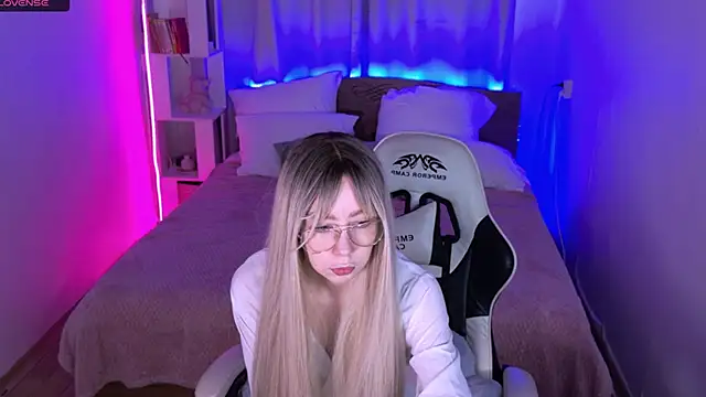 Snapshot of sofiisun chatting on 19, 10, 2025 sofiisun online show from 19, 10, 2025