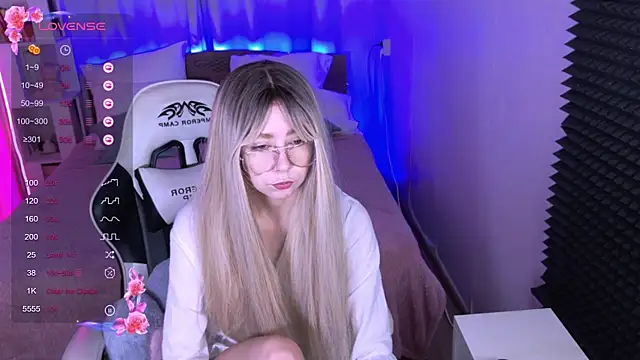 Snapshot of sofiisun chatting on 22, 10, 2025 sofiisun online show from 22, 10, 2025