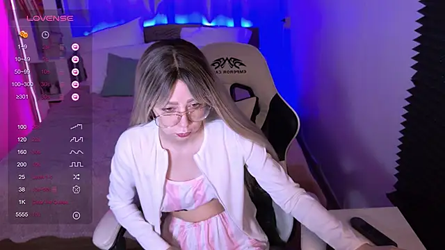 Snapshot of sofiisun chatting on 20, 11, 2025 sofiisun online show from 20, 11, 2025