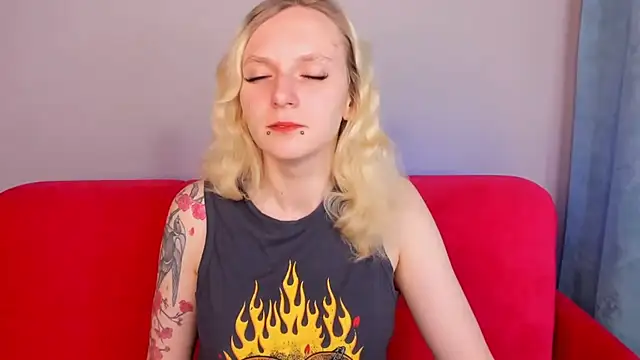 LikiLips online show from 9, 10, 2025