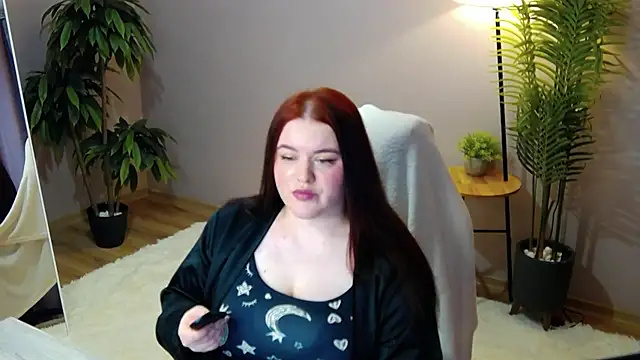 Snapshot of IvorySnowW chatting on 4, 11, 2025 IvorySnowW online show from 4, 11, 2025