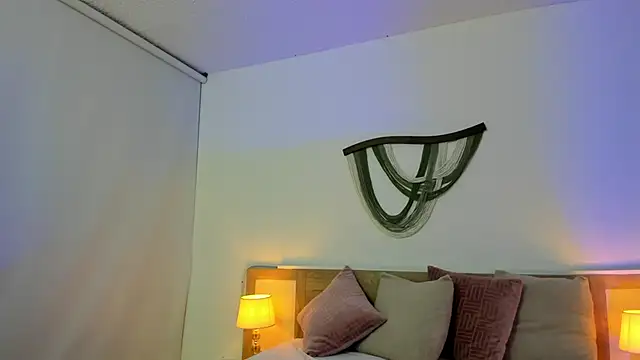 Baby Lannie online show from 27, 10, 2025