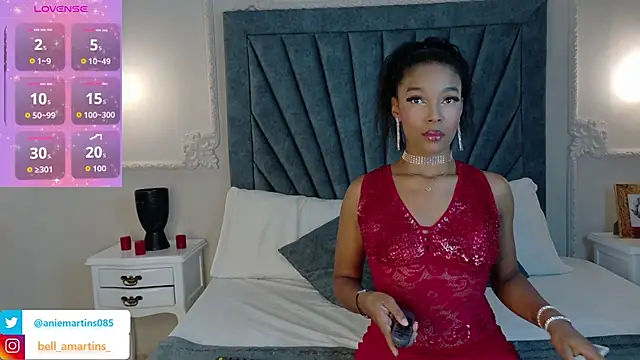 Bella-Torres online show from 30, 10, 2025