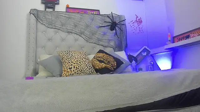 ChocoBunny1 online show from 22, 10, 2025