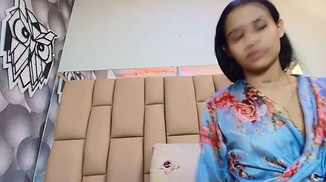 hannah teehn online show from 11, 11, 2025