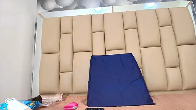 hannah teehn online show from 25, 11, 2025