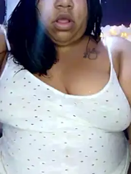 Snapshot of AprilBelmore chatting on 4, 11, 2025 AprilBelmore online show from 4, 11, 2025