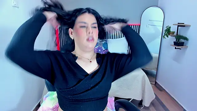 Snapshot of Little_Alli chatting on 15, 11, 2025 Little Alli online show from 15, 11, 2025