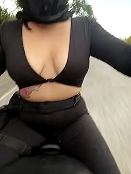 Snapshot of Scarlet_Aura chatting on 9, 11, 2025 Scarlet Aura online show from 9, 11, 2025