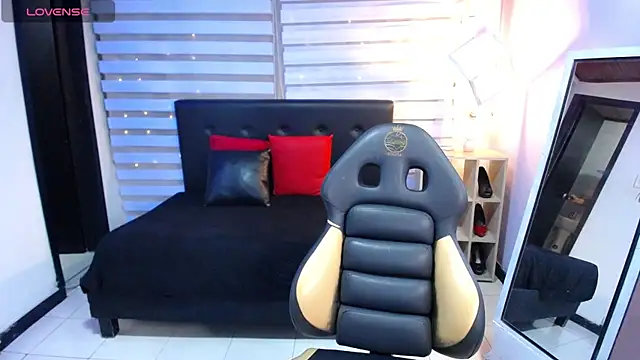 Kendall rossii  online show from 28, 10, 2025