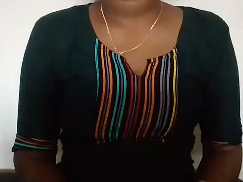 Snapshot of Tamilmallu-duskygirl03 chatting on 1, 11, 2025 Tamilmallu-duskygirl03 online show from 1, 11, 2025