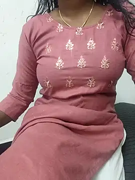 Snapshot of Tamilmallu-duskygirl03 chatting on 8, 11, 2025 Tamilmallu-duskygirl03 online show from 8, 11, 2025