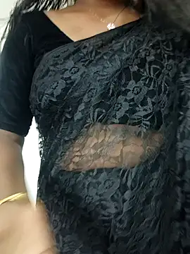 Snapshot of Tamilmallu-duskygirl03 chatting on 12, 11, 2025 Tamilmallu-duskygirl03 online show from 12, 11, 2025