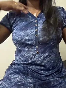 Snapshot of Tamilmallu-duskygirl03 chatting on 12, 11, 2025 Tamilmallu-duskygirl03 online show from 12, 11, 2025