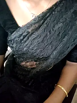 Snapshot of Tamilmallu-duskygirl03 chatting on 17, 11, 2025 Tamilmallu-duskygirl03 online show from 17, 11, 2025