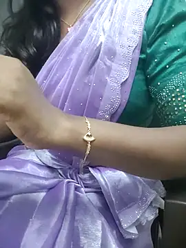 Snapshot of Tamilmallu-duskygirl03 chatting on 24, 11, 2025 Tamilmallu-duskygirl03 online show from 24, 11, 2025