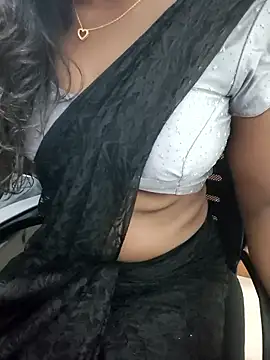 Tamilmallu-duskygirl03 online show from 15, 3, 2026