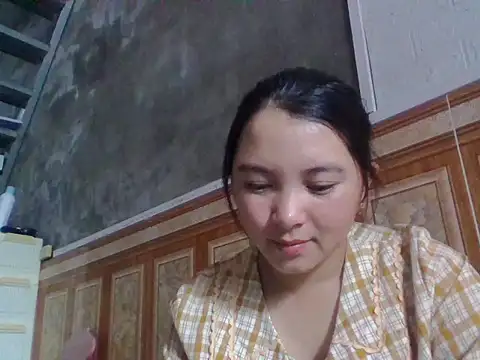 Snapshot of Emgaimua- chatting on 10, 11, 2025 Emgaimua- online show from 10, 11, 2025