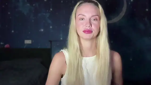 Snapshot of angelofanny chatting on 20, 10, 2025 angelofanny online show from 20, 10, 2025