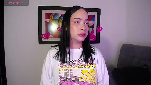 Kari Ruiz  online show from 25, 2, 2026