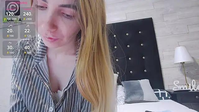 Snapshot of Ella_Lizzie chatting on 3, 11, 2025 Ella Lizzie online show from 3, 11, 2025