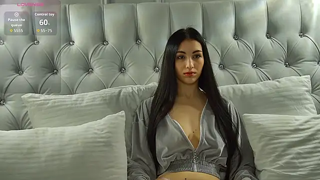 Snapshot of BettyLeen chatting on 6, 11, 2025 BettyLeen online show from 6, 11, 2025