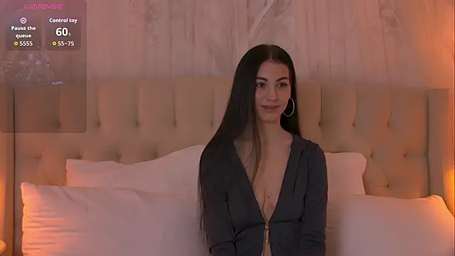 Snapshot of BettyLeen chatting on 25, 11, 2025 BettyLeen online show from 25, 11, 2025