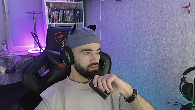 Nik Namee online show from 10, 10, 2025