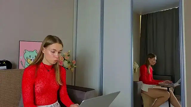 Snapshot of ElizaPurrr chatting on 20, 10, 2025 ElizaPurrr online show from 20, 10, 2025