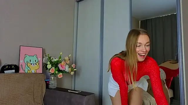 Snapshot of ElizaPurrr chatting on 21, 10, 2025 ElizaPurrr online show from 21, 10, 2025